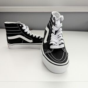 NWT Vans Unisex High-Top Sneakers/Running Shoes (Women Size 5 /Men Size 3.5)